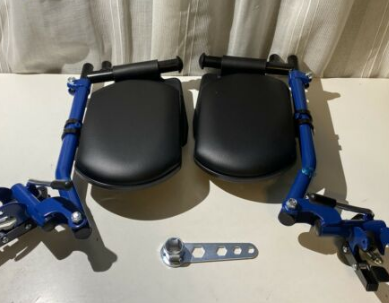 Wheelchair Footrest Replacements, Blue, Fixed Position with mounts